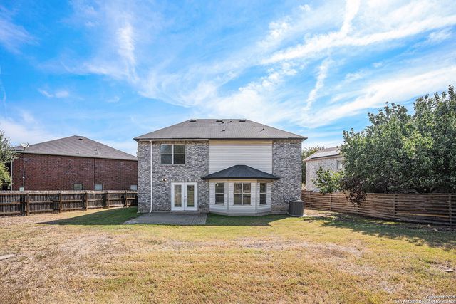 8302 Parry Path, Converse, TX 78109