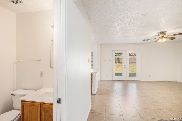 8302 Parry Path, Converse, TX 78109