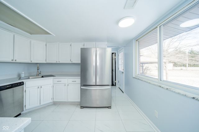 8581 N 300 W, Fortville, IN 46040