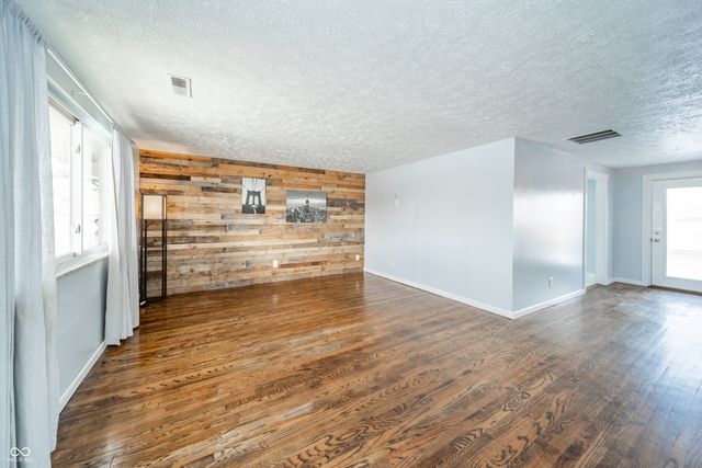 8581 N 300 W, Fortville, IN 46040