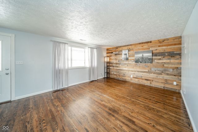 8581 N 300 W, Fortville, IN 46040