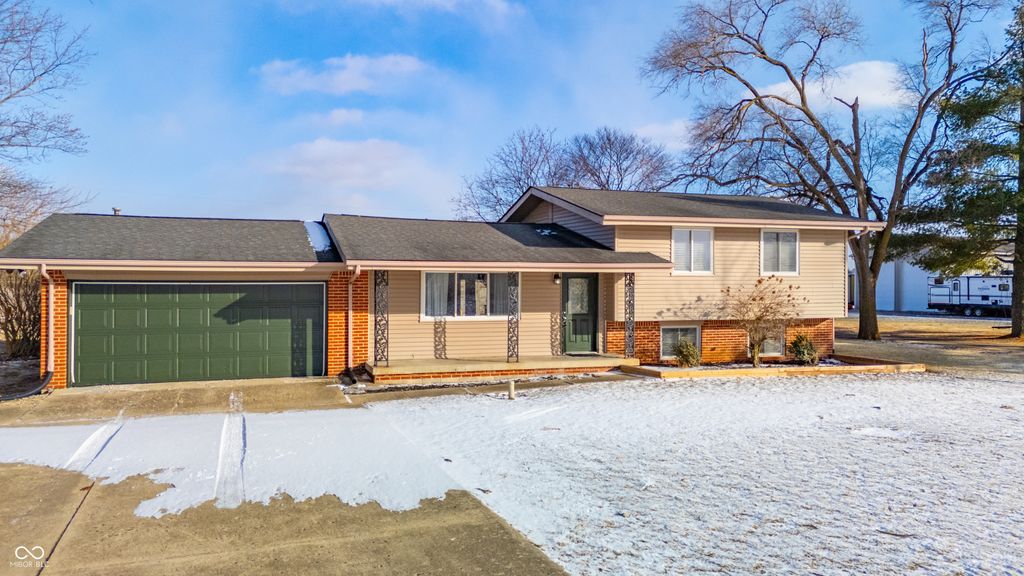 8581 N 300 W, Fortville, IN 46040