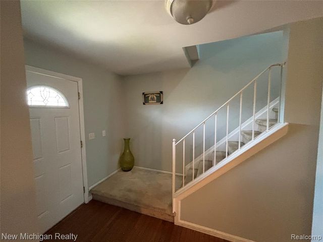 16974 Kingsbrooke Drive, Clinton Township, MI 48038