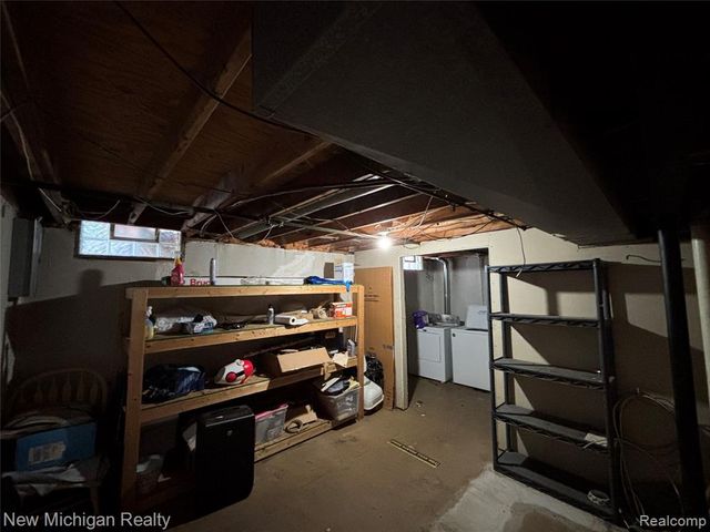 16974 Kingsbrooke Drive, Clinton Township, MI 48038