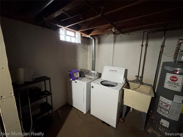 16974 Kingsbrooke Drive, Clinton Township, MI 48038