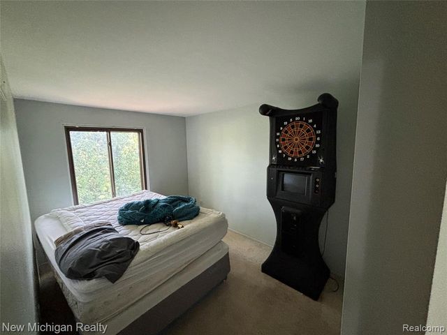 16974 Kingsbrooke Drive, Clinton Township, MI 48038