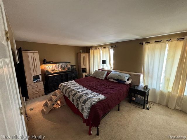 16974 Kingsbrooke Drive, Clinton Township, MI 48038