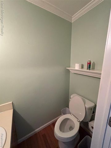 16974 Kingsbrooke Drive, Clinton Township, MI 48038