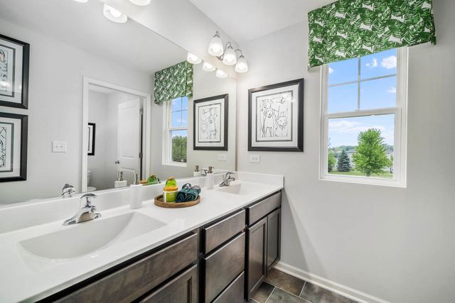 1302 Wake Robin Lane, Bartlett, IL 60103