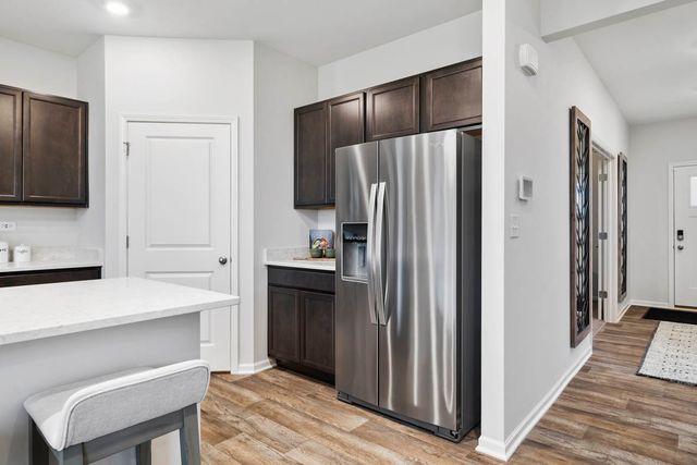1302 Wake Robin Lane, Bartlett, IL 60103