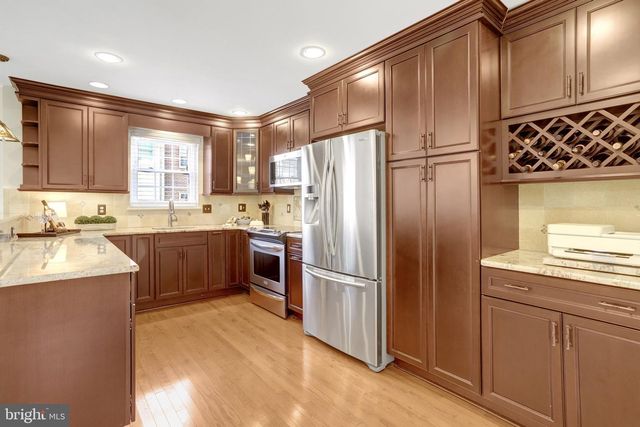 2660 CENTENNIAL CT, Alexandria, VA 22311