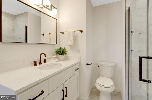 2660 CENTENNIAL CT, Alexandria, VA 22311