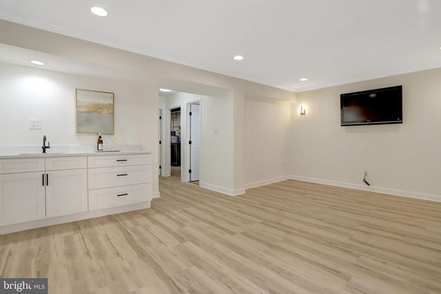 2660 CENTENNIAL CT, Alexandria, VA 22311