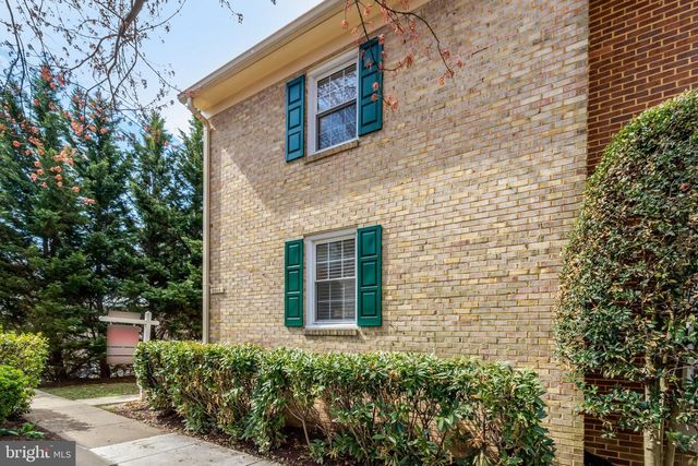 2660 CENTENNIAL CT, Alexandria, VA 22311