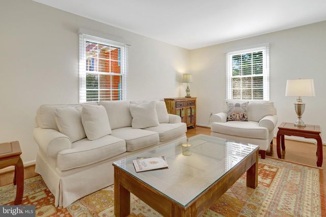 2660 CENTENNIAL CT, Alexandria, VA 22311