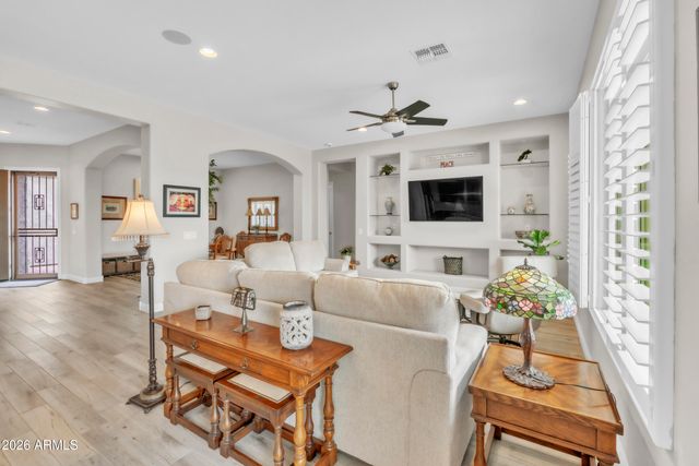 26801 N 11th Drive, Phoenix, AZ 85085