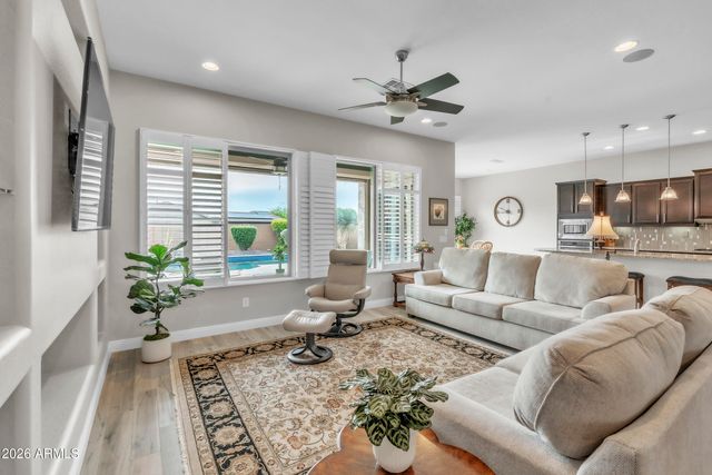 26801 N 11th Drive, Phoenix, AZ 85085