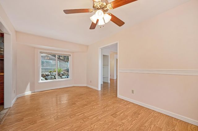 13894 Hemlock Dr, Penn Valley, CA 95946