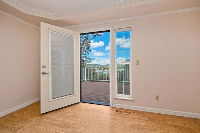 13894 Hemlock Dr, Penn Valley, CA 95946
