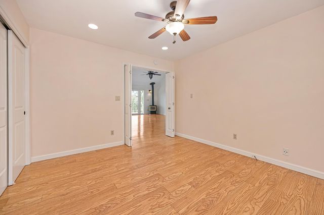 13894 Hemlock Dr, Penn Valley, CA 95946