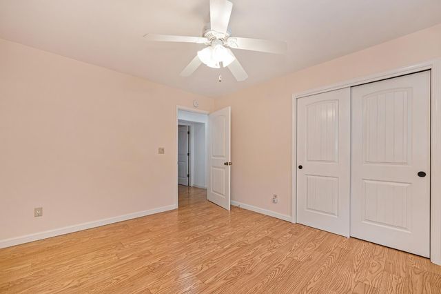 13894 Hemlock Dr, Penn Valley, CA 95946