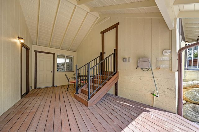 13894 Hemlock Dr, Penn Valley, CA 95946