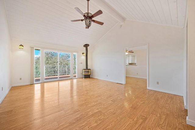 13894 Hemlock Dr, Penn Valley, CA 95946