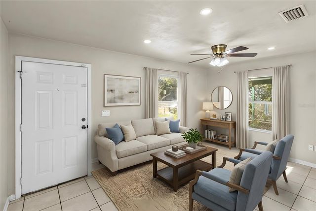 1520 NE 6TH AVENUE, Gainesville, FL 32641