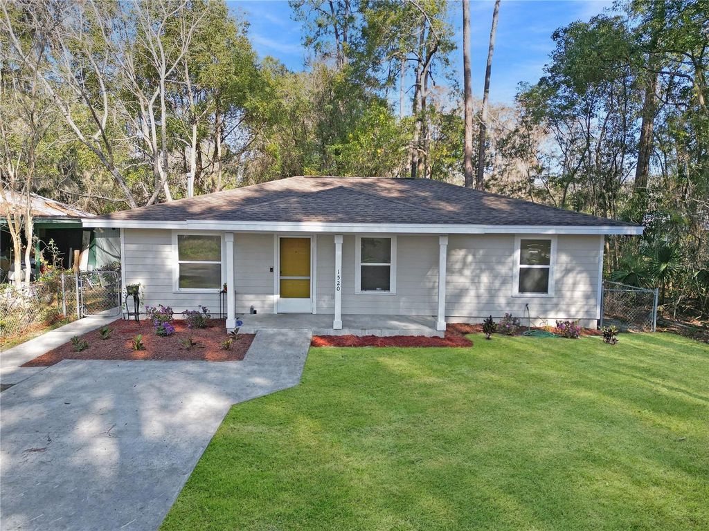 1520 NE 6TH AVENUE, Gainesville, FL 32641
