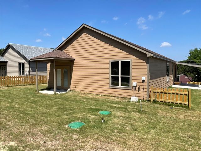 4313 Mountain Hollow Drive, Granbury, TX 76048