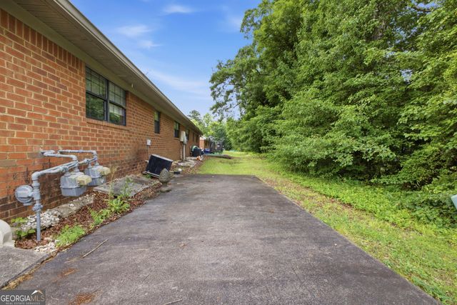 141 B Woods Road, Rome, GA 30161