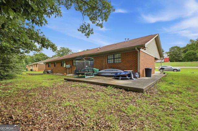 141 B Woods Road, Rome, GA 30161