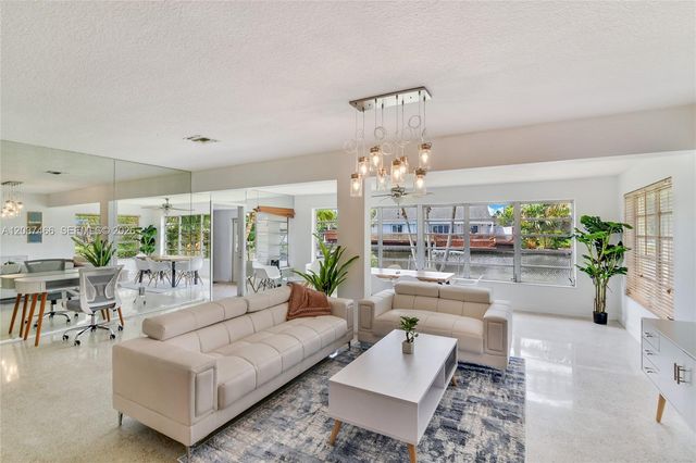 2901 NW 9th Ter, Wilton Manors, FL 33311