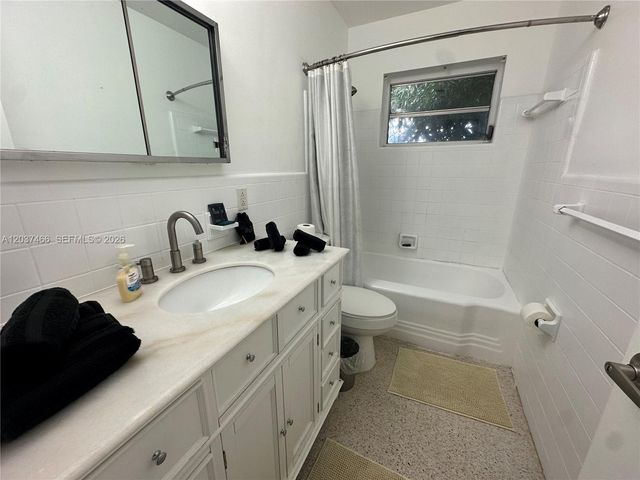 2901 NW 9th Ter, Wilton Manors, FL 33311