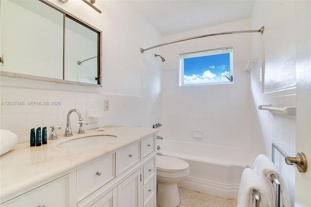 2901 NW 9th Ter, Wilton Manors, FL 33311