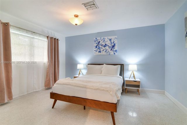 2901 NW 9th Ter, Wilton Manors, FL 33311