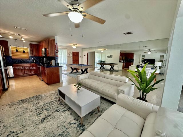 2901 NW 9th Ter, Wilton Manors, FL 33311