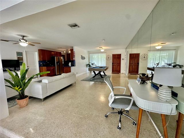 2901 NW 9th Ter, Wilton Manors, FL 33311