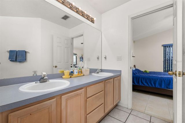 8619 WHITE ROSE DRIVE, Orlando, FL 32818