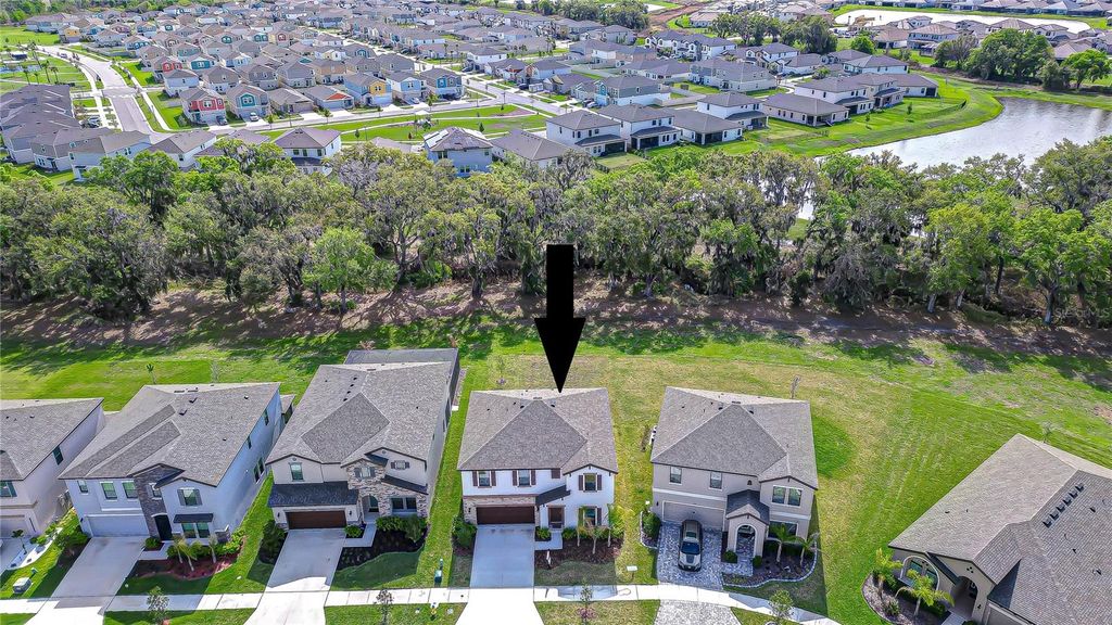 Image 2 of property listing at 14733 GALLOP RUN DRIVE, Lithia, FL 33547