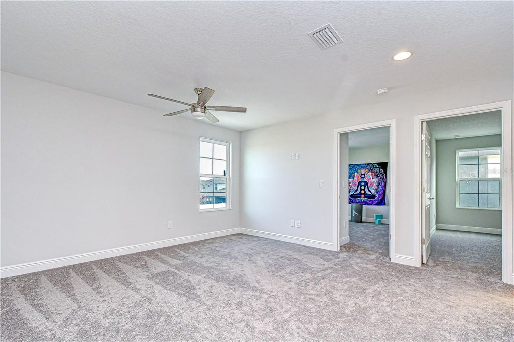 Image 18 of property listing at 14733 GALLOP RUN DRIVE, Lithia, FL 33547