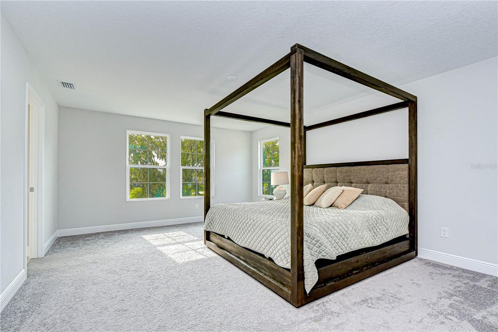 Image 19 of property listing at 14733 GALLOP RUN DRIVE, Lithia, FL 33547