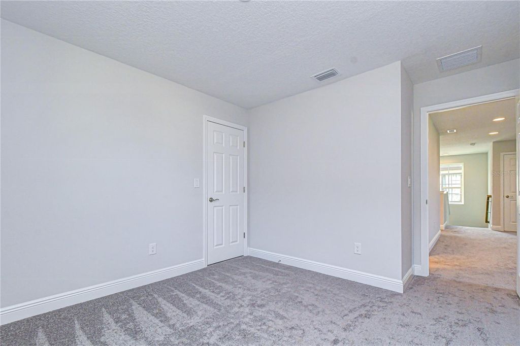 Image 27 of property listing at 14733 GALLOP RUN DRIVE, Lithia, FL 33547