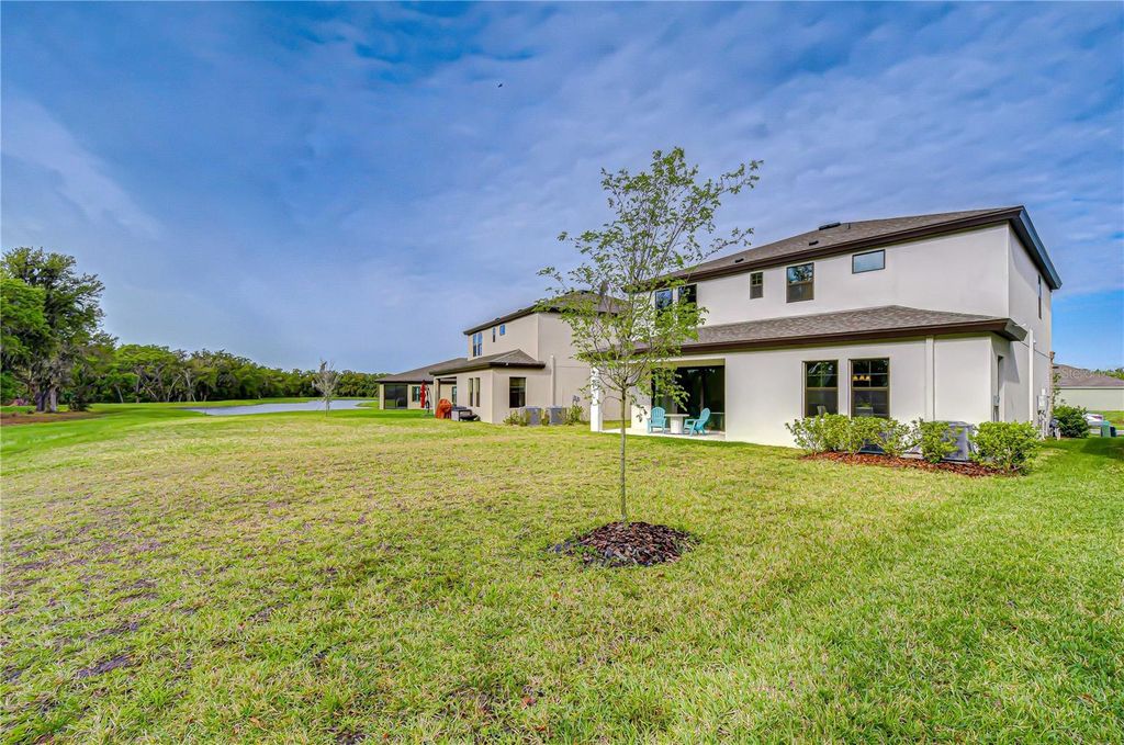Image 32 of property listing at 14733 GALLOP RUN DRIVE, Lithia, FL 33547