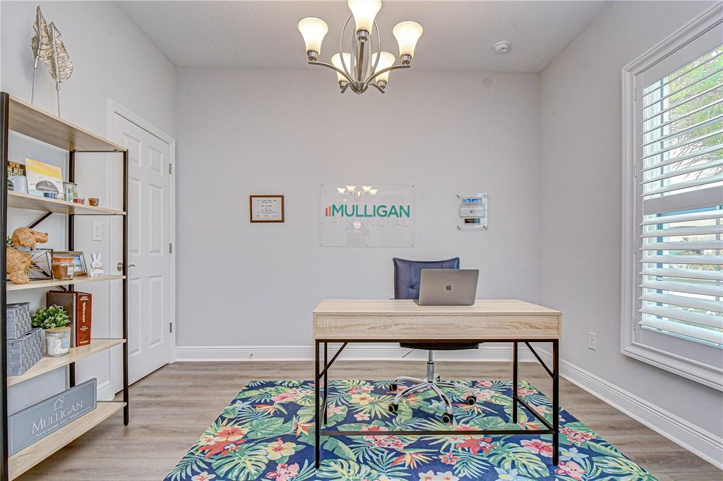 Image 5 of property listing at 14733 GALLOP RUN DRIVE, Lithia, FL 33547