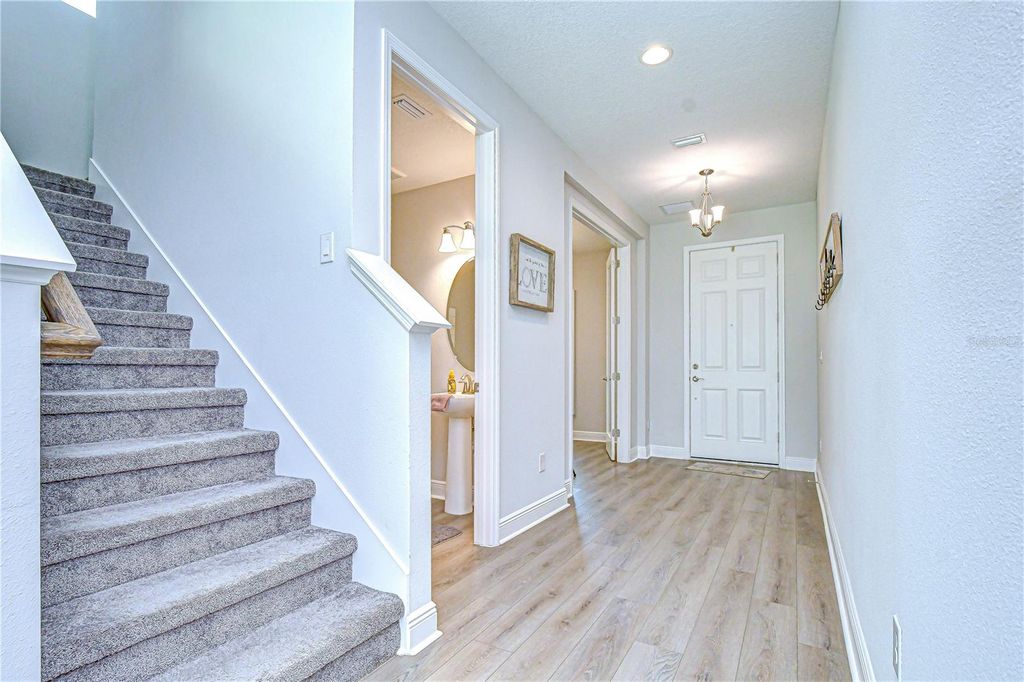 Image 7 of property listing at 14733 GALLOP RUN DRIVE, Lithia, FL 33547