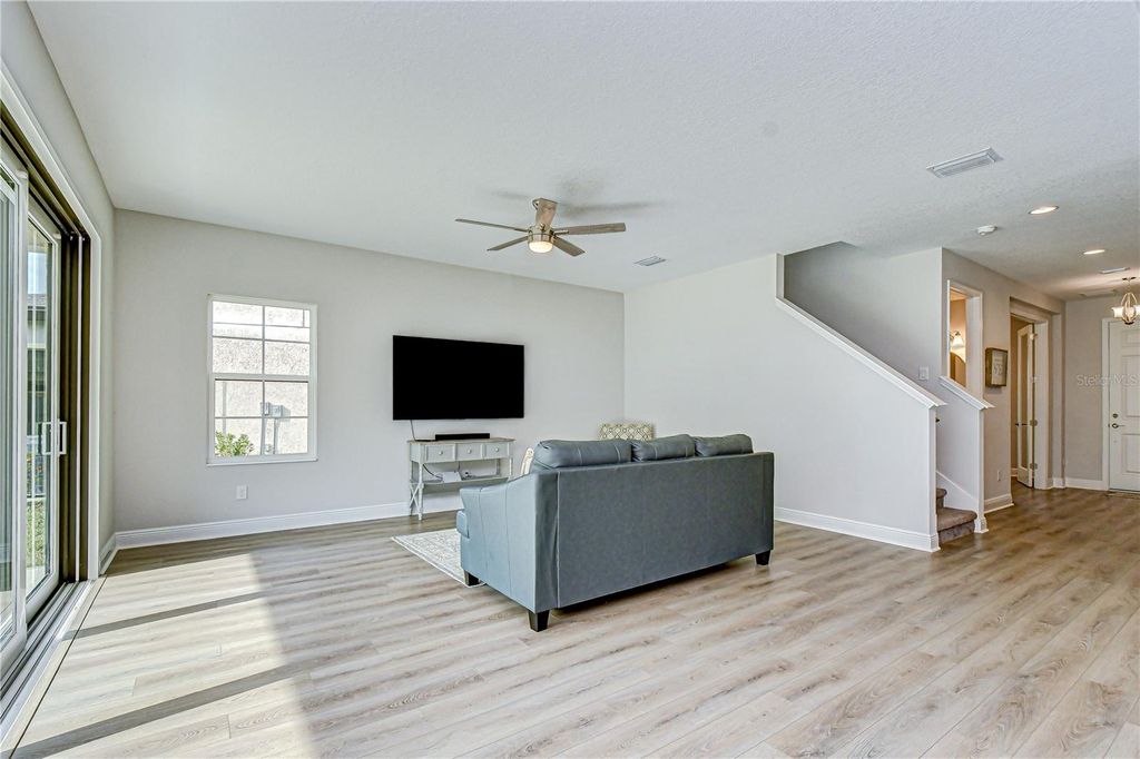 Image 10 of property listing at 14733 GALLOP RUN DRIVE, Lithia, FL 33547