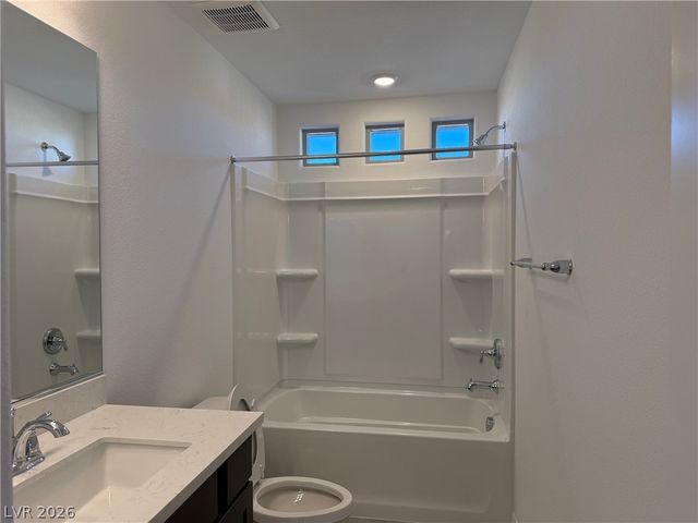 7706 WHISTLEBECK Avenue, Las Vegas, NV 89113