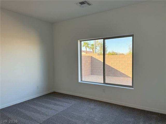 7706 WHISTLEBECK Avenue, Las Vegas, NV 89113
