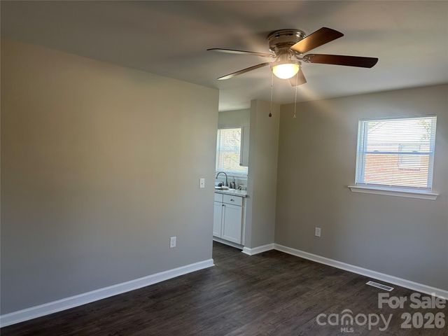 509 Skipwith Place, Charlotte, NC 28217